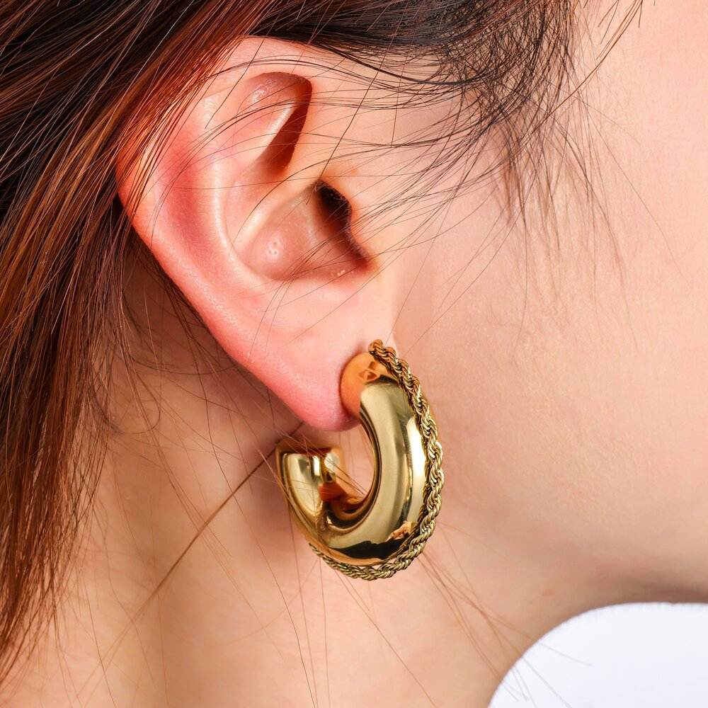 Bold Hollow Hoop - Gold