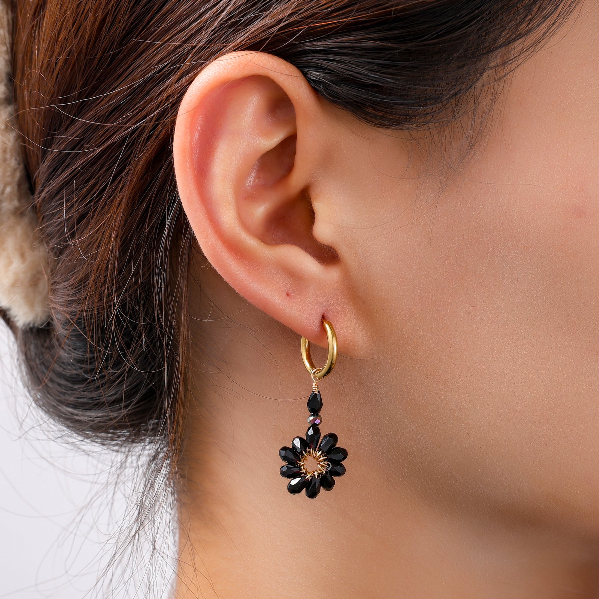 Daisy Drop Hoops – Black
