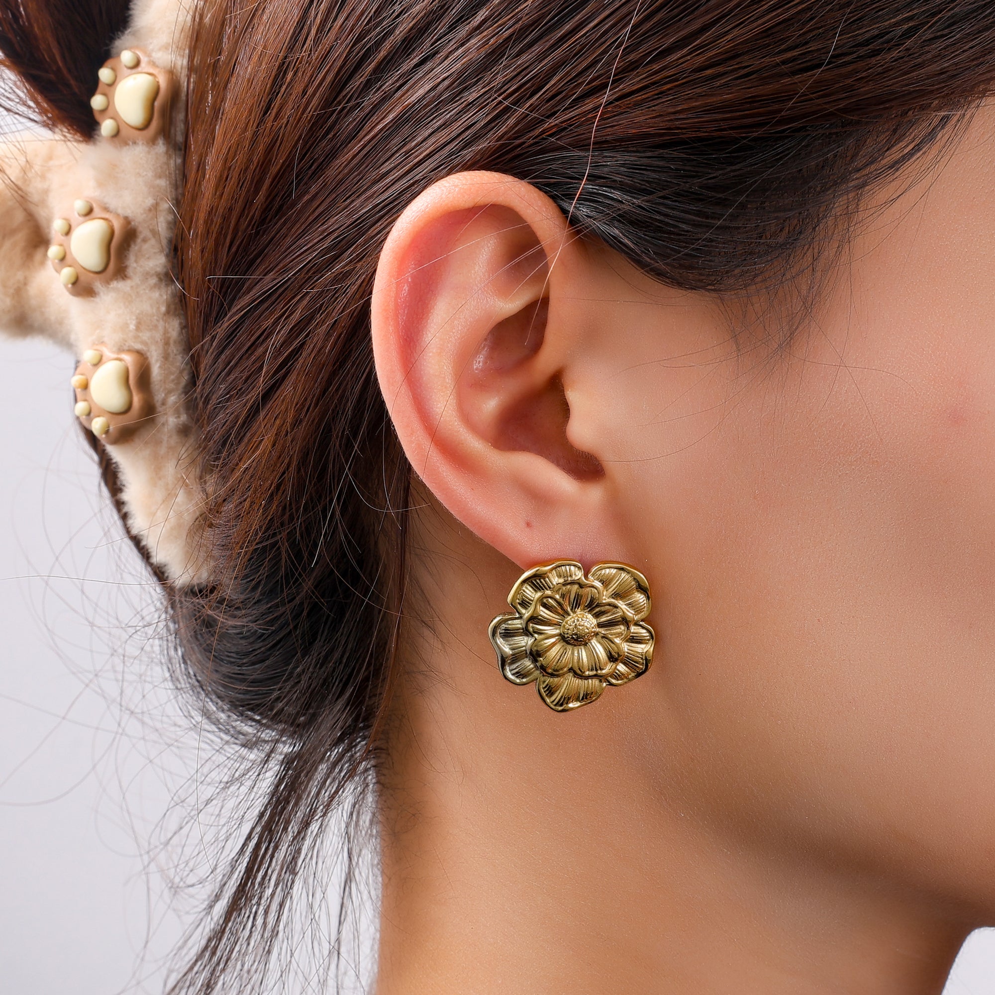 Bold Bloom Floral Studs – Gold