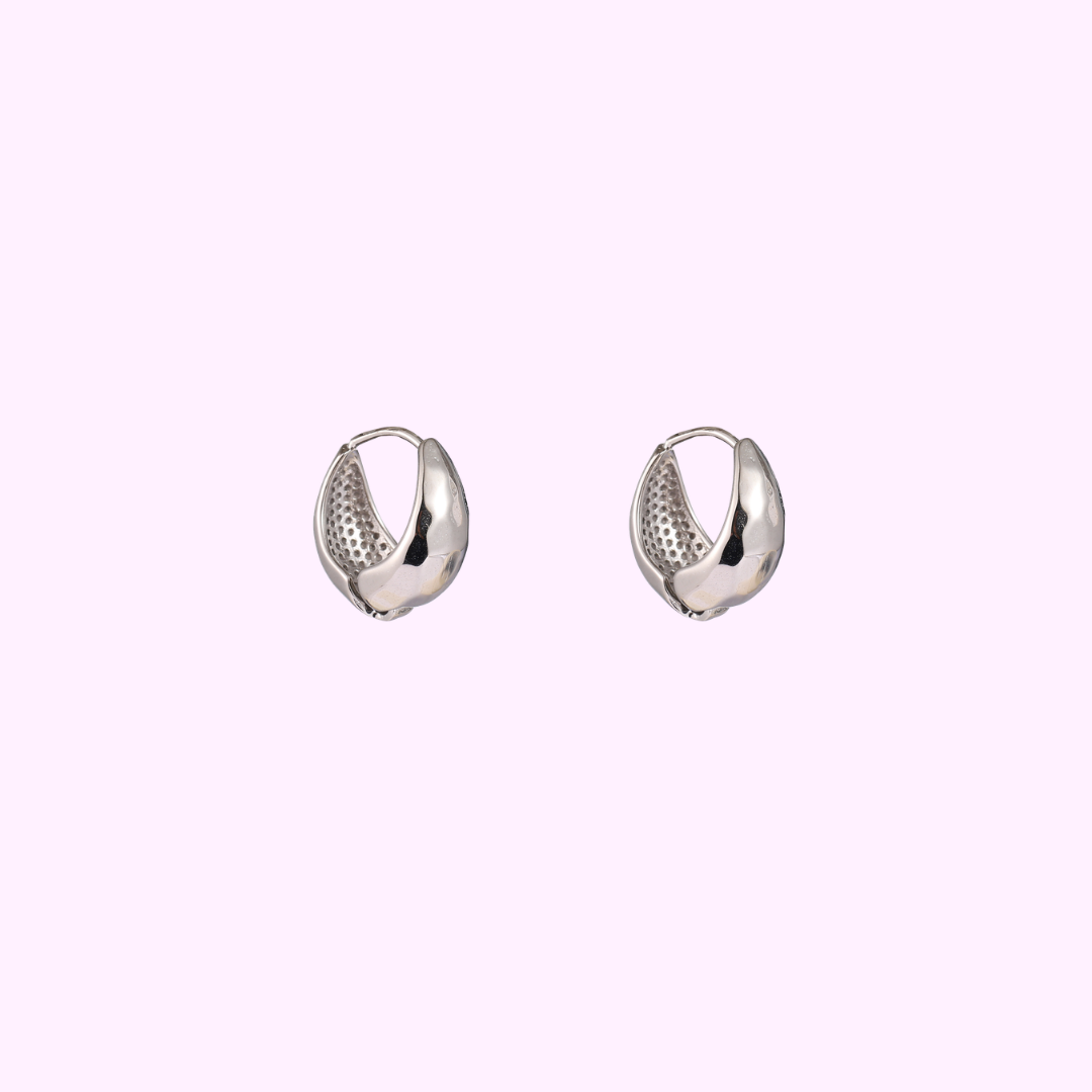 Soft Curve Hoop – Silver