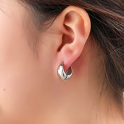 Soft Curve Hoop – Silver