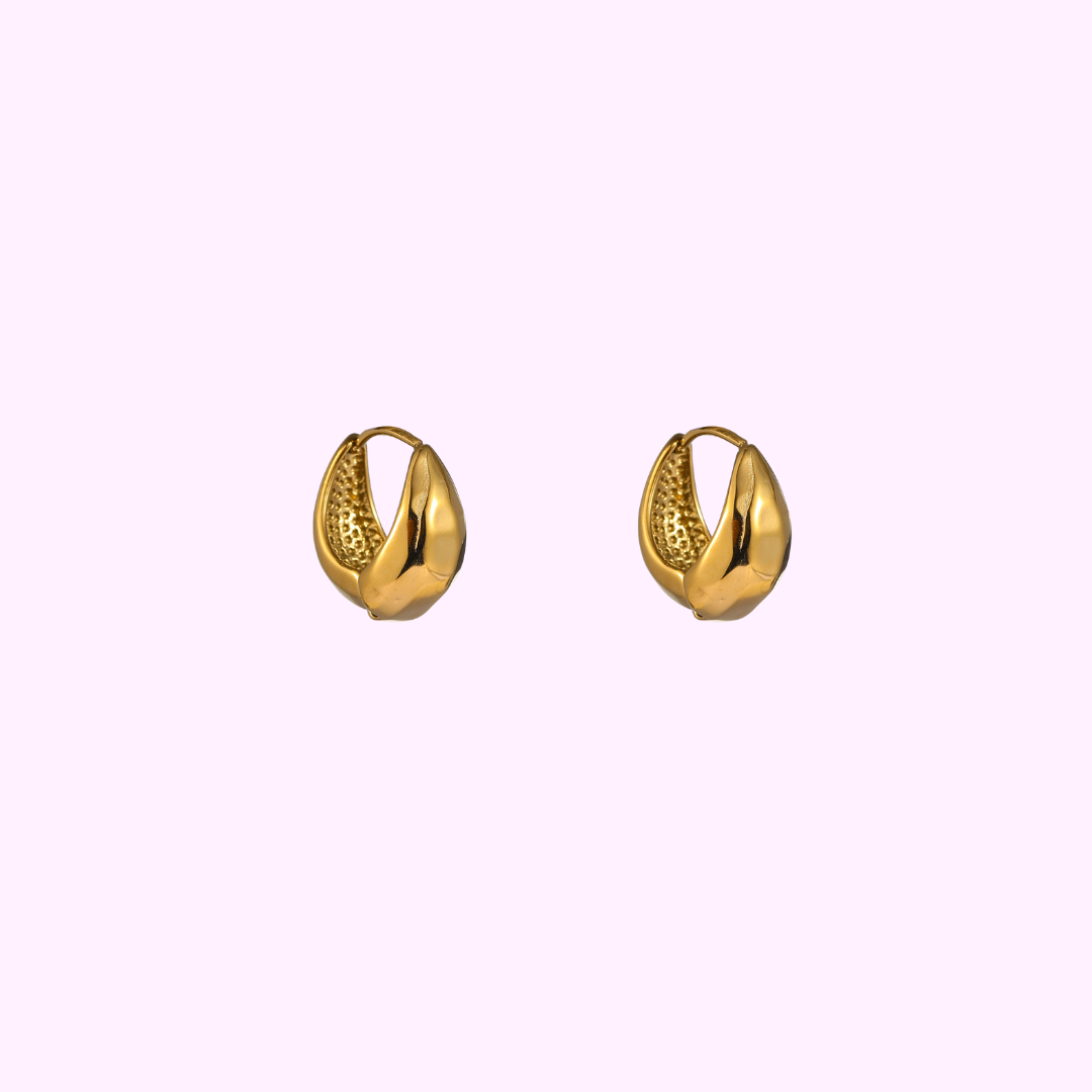 Soft Curve Hoop – Gold