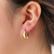 Soft Curve Hoop – Gold