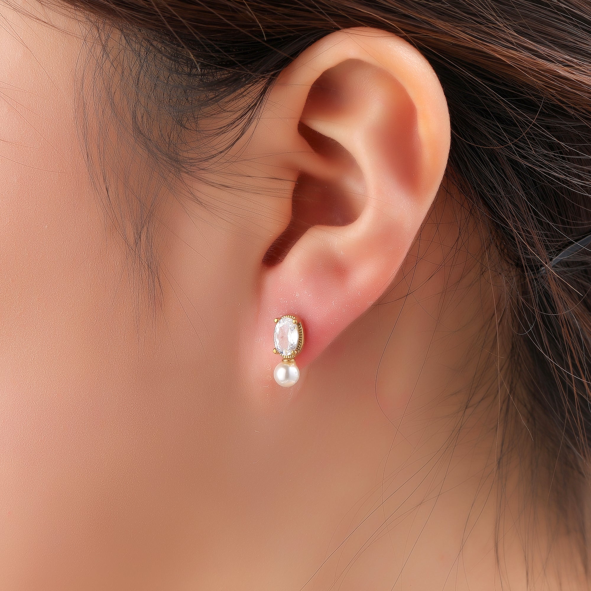 Pearl Drop Crystal Stud – Gold